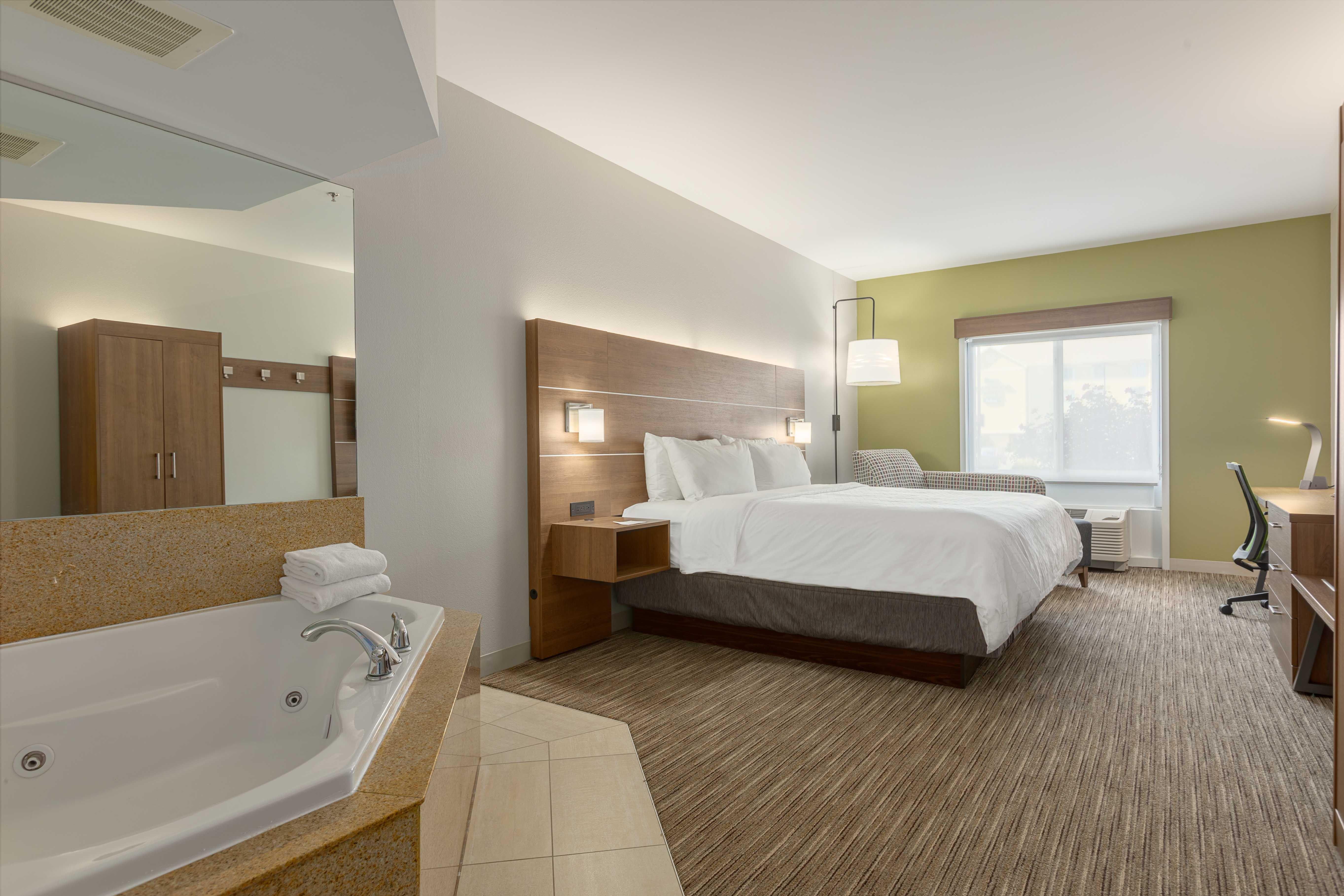 Holiday Inn Express Hotel & Suites Binghamton University-Vestal By Ihg Экстерьер фото